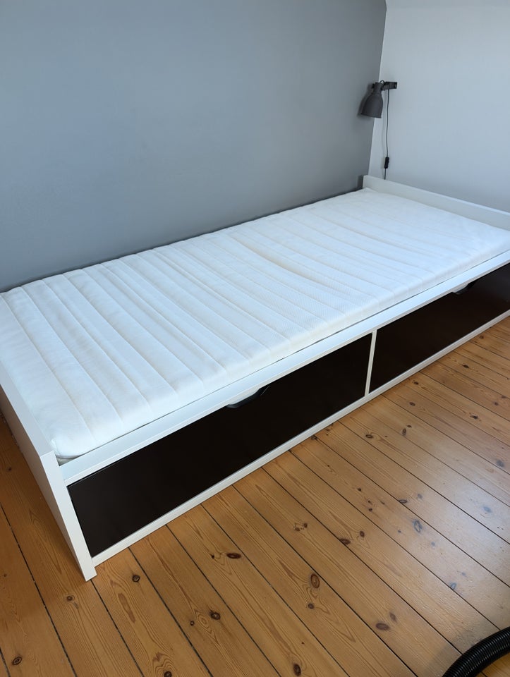 Enkeltseng, Ikea Nordli, b: 90 l: