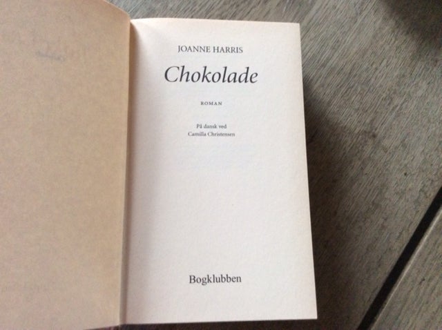 CHOKOLADE  HELLIGE TÅBER, JOANNE