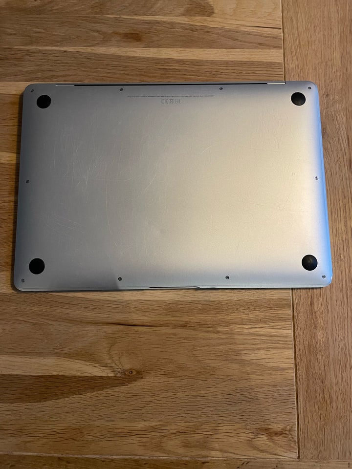 MacBook Air, 13" , M1 GHz