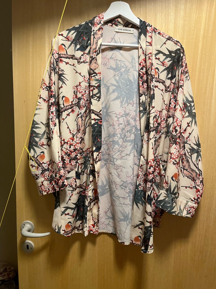 Kimono, Sofie Schnoor, str. M