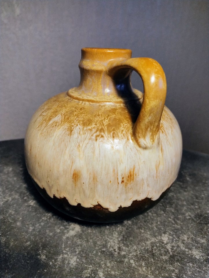 Keramik, Strehla vase