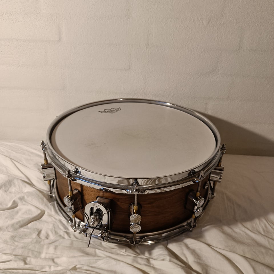 Lilletromme, DW PDP 14x5,5" Walnut