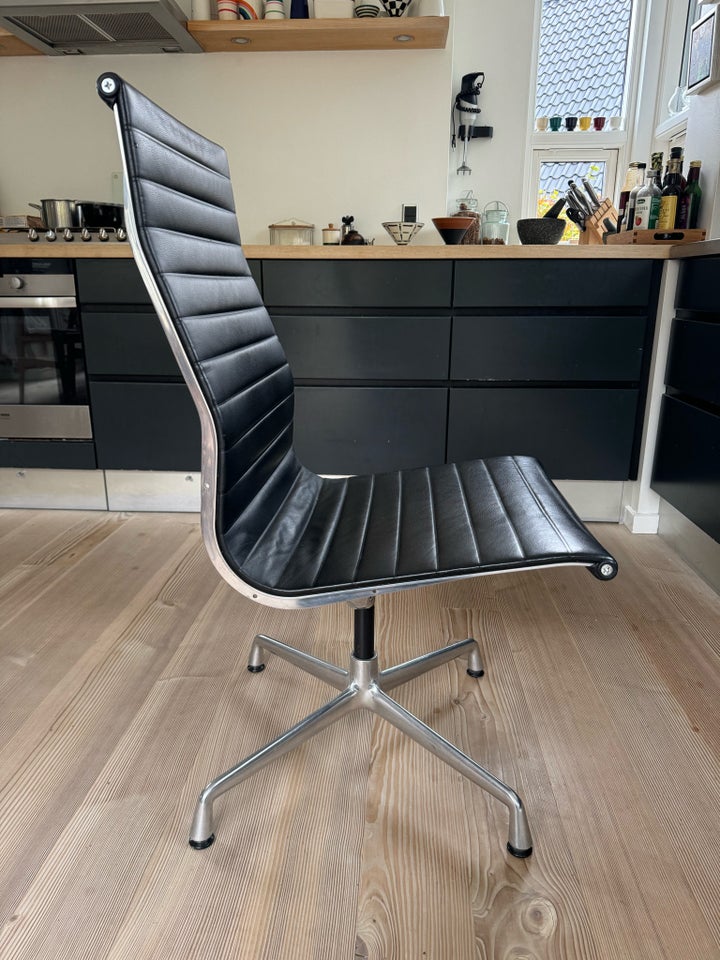 Eames, EA 119, Kontorstol