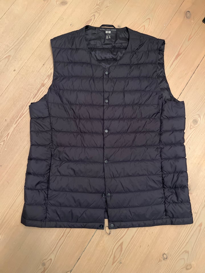 Vest, str. L, Uniqlo