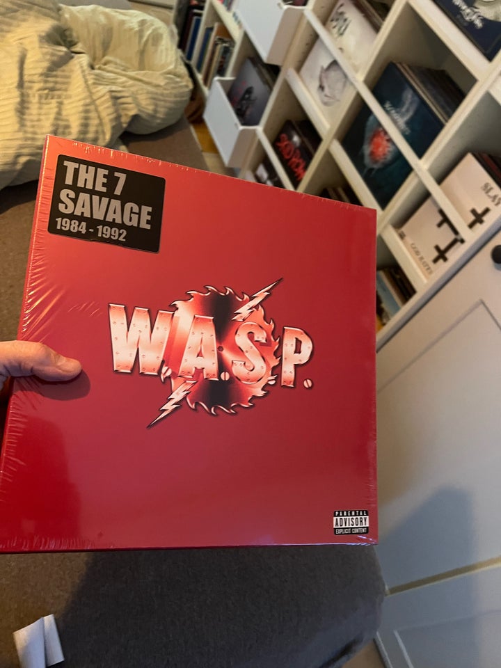 LP, Wasp, The seven Savage Box