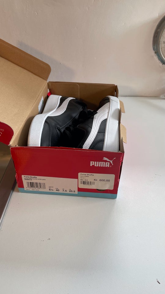 Sneakers, Puma, str. 40