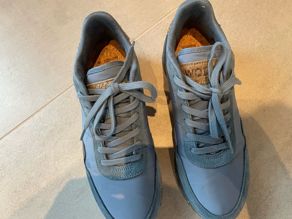 Sneakers, str. 40, Woden