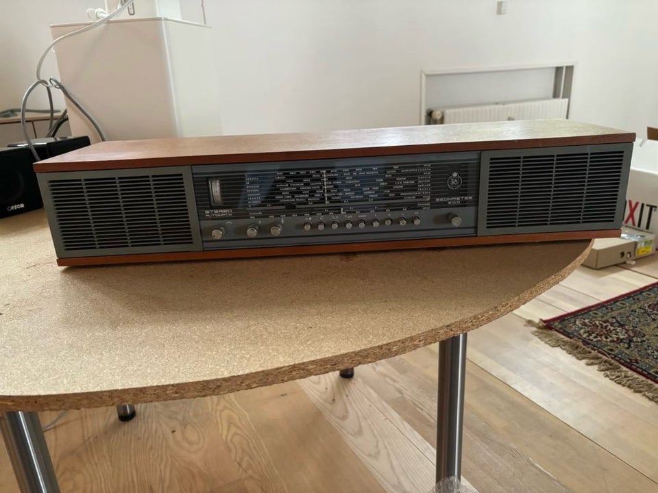 Anden radio Bang  Olufsen