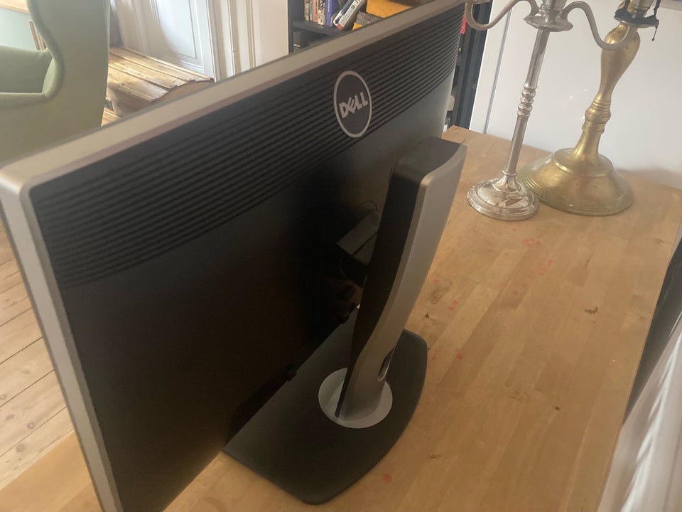 Dell, Ultrasharp U2412M, 24 tommer