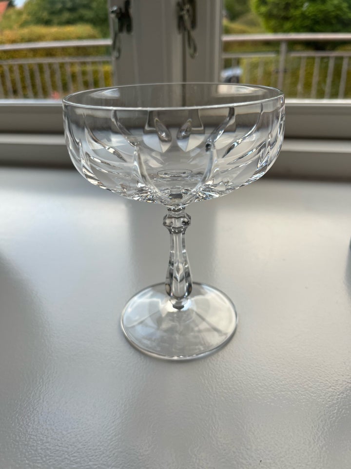 Glas, Champagneskål