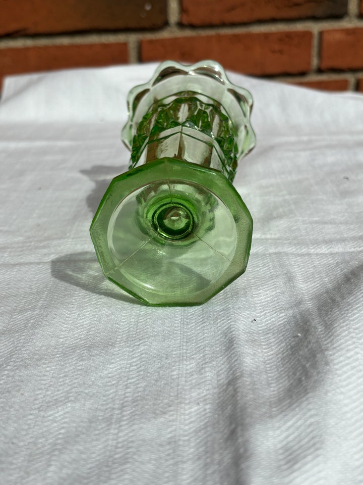 Glas Grøn Vase - presset glas