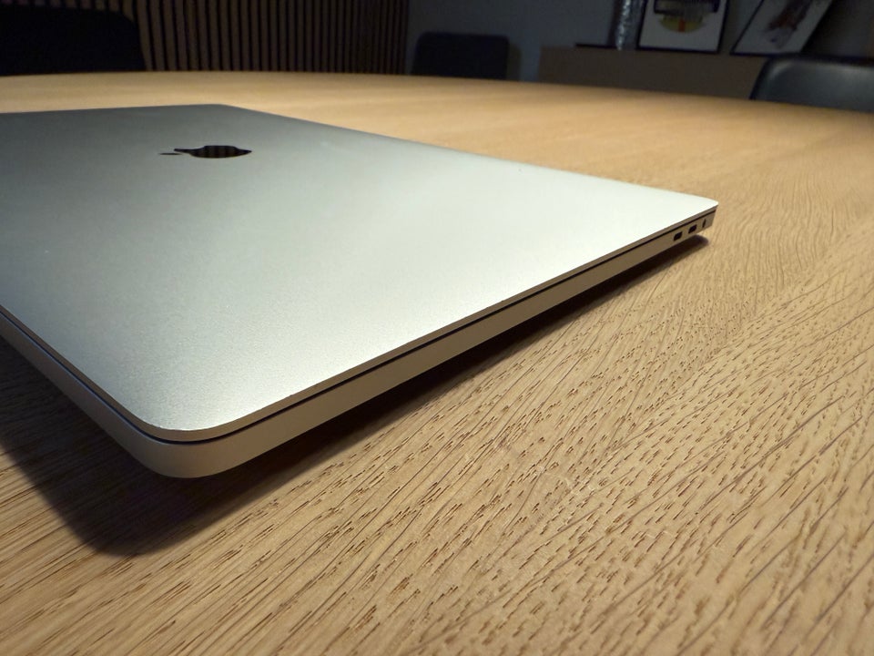 Andet mærke Apple MacBook Pro 16",