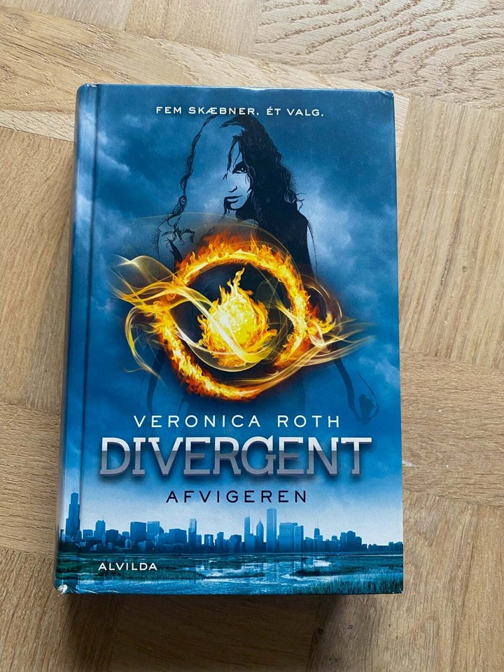 Divegent, Veronica Roth, genre: