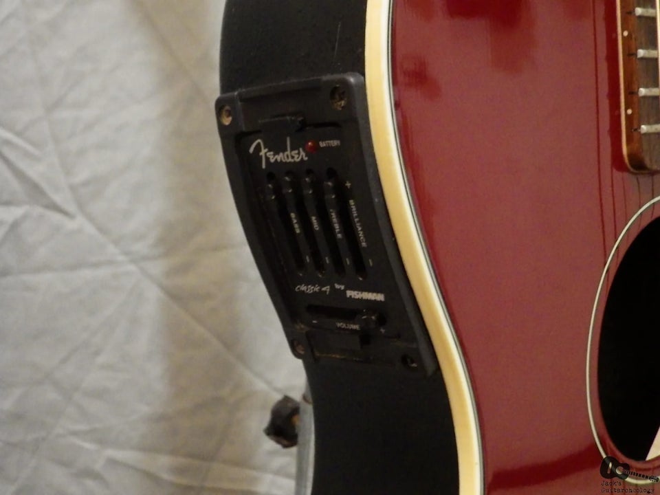 Halvakustisk, Fender Telecoustic