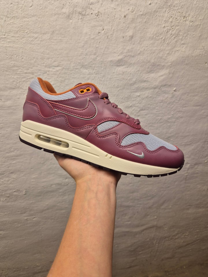 Sneakers, Nike Air Max 1 x Patta