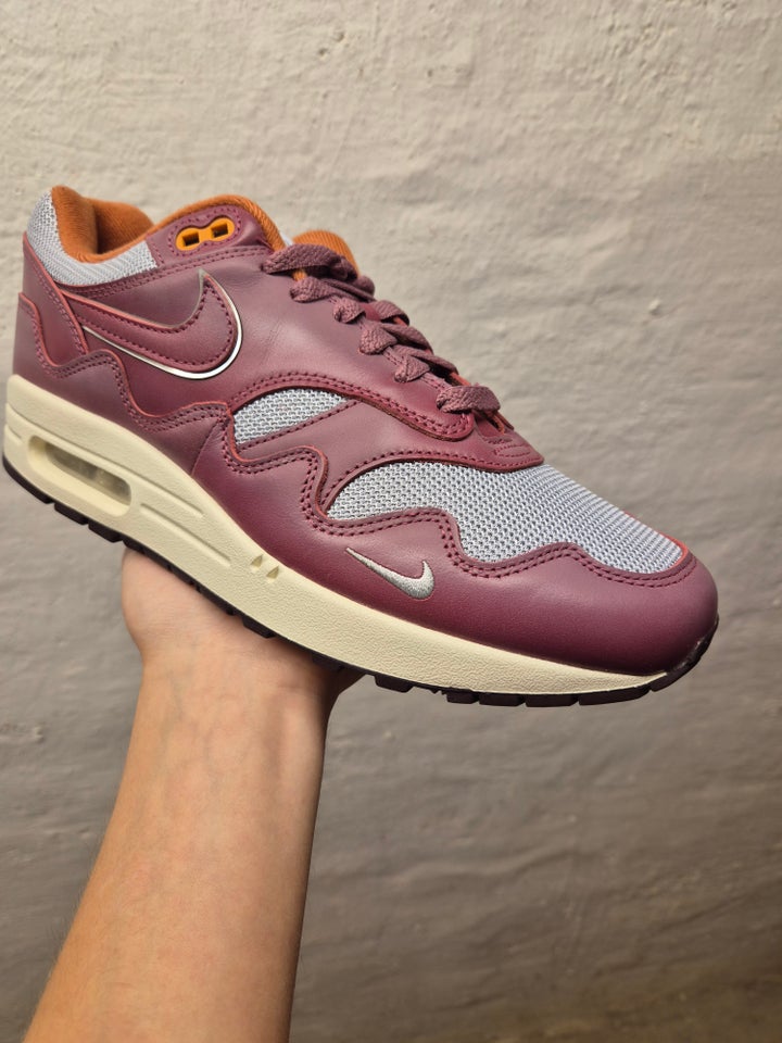 Sneakers, Nike Air Max 1 x Patta