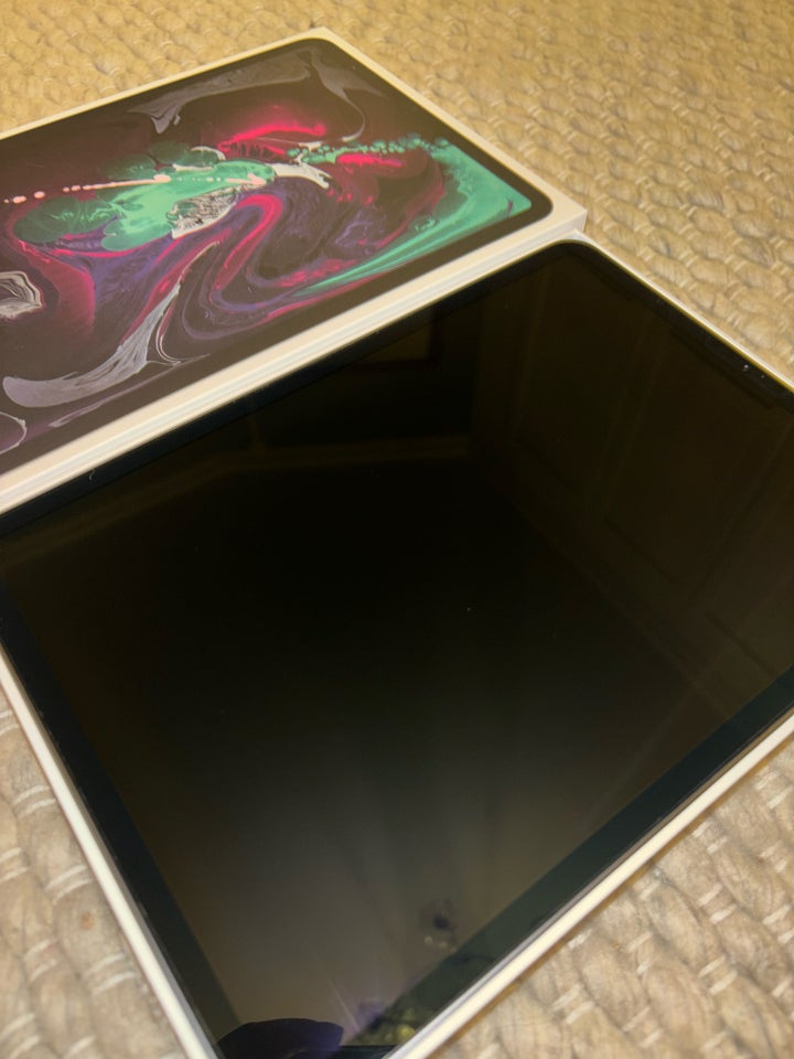 iPad Pro, 256 GB, sort