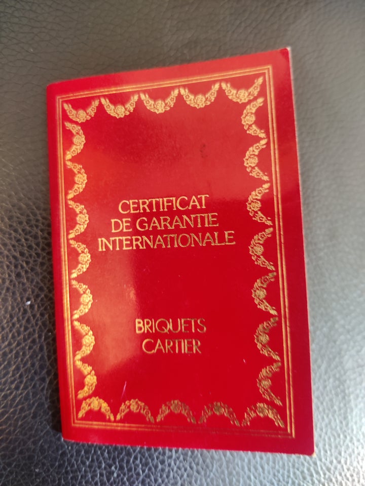 Lighter Cartier certifikat