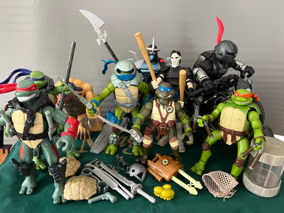 TMNT 9 figurer + Motorcykel +