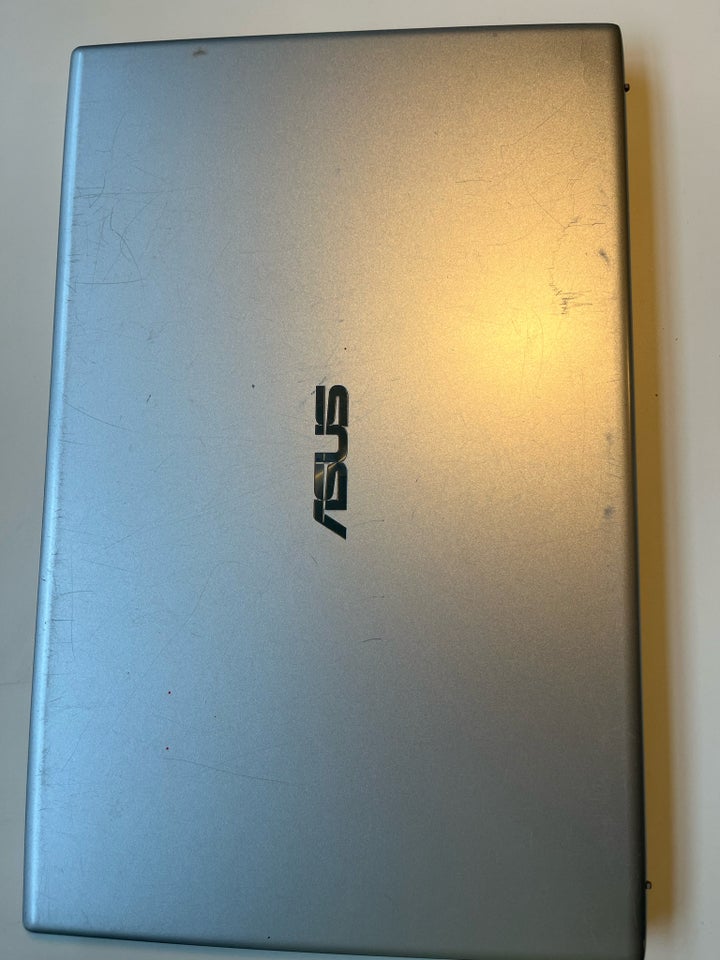 Asus Vivobook 15 AMD GHz 8 GB ram