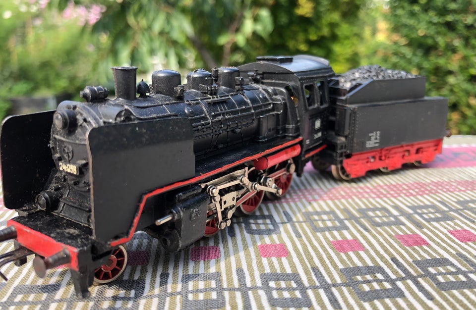 Modeltog, Märklin 3003 DB BR 24 058,