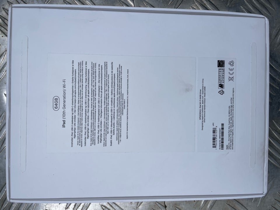 iPad 10, 64 GB, sort