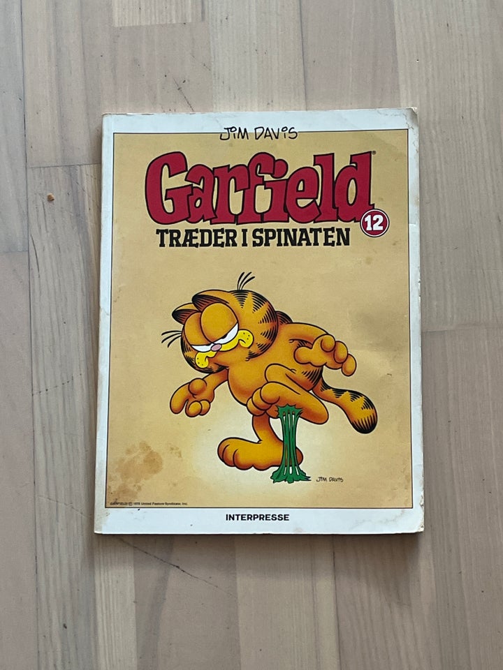 2 GARFIELD BLADE, JIM DAVIS,