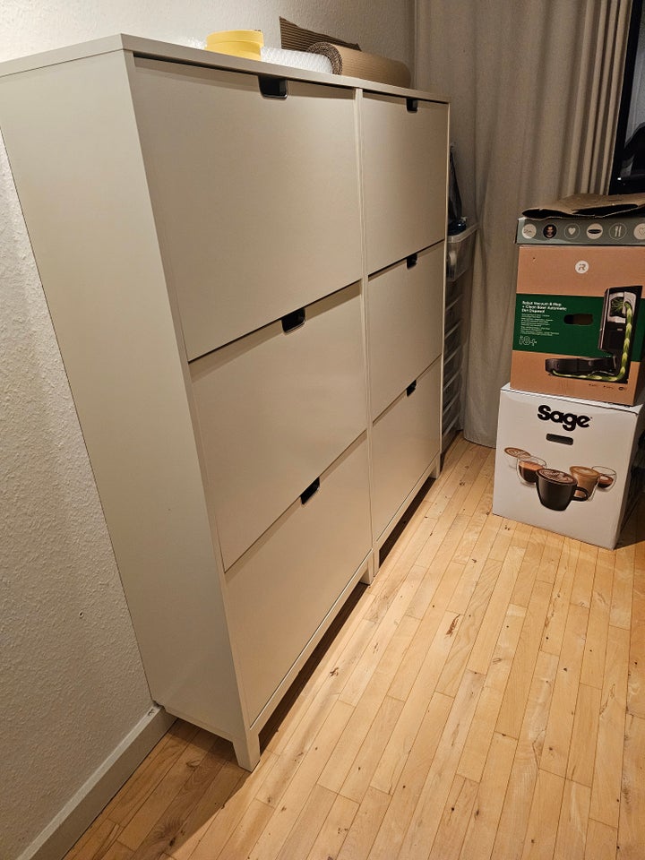 Skoskab, Ikea ståll, b: 79 d: 29 h: