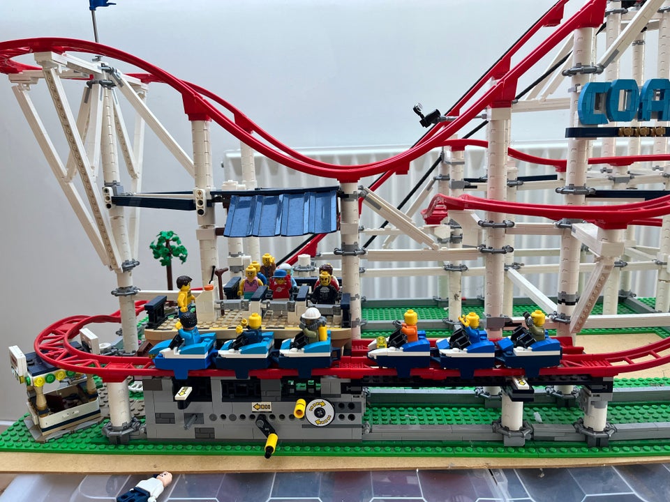 Lego Creator, 10261 Rollercoaster