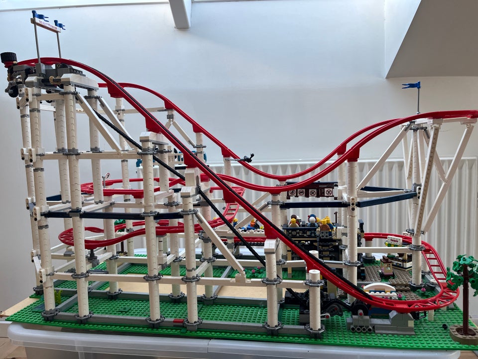 Lego Creator, 10261 Rollercoaster