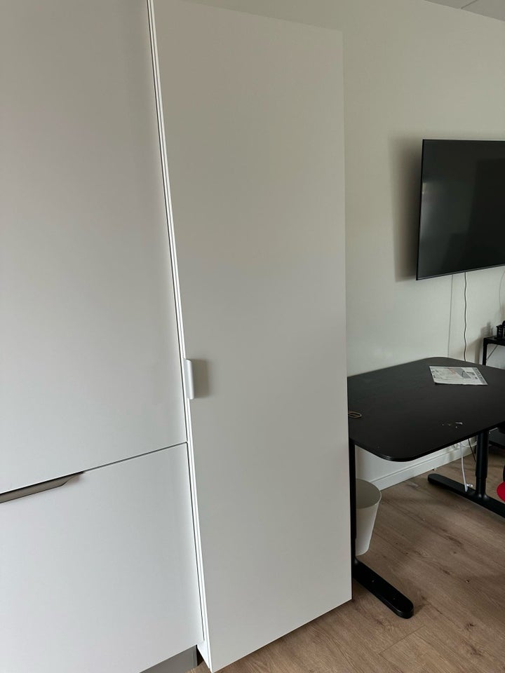 Højskab, IKEA , b: 60 d: 60 h: 200