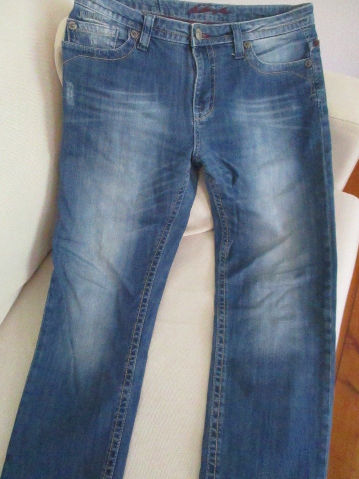 Jeans, Blue Fire, str. 31