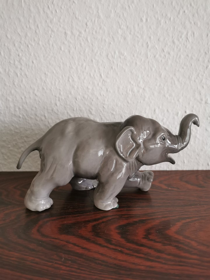 Porcelæn, Elefant figur