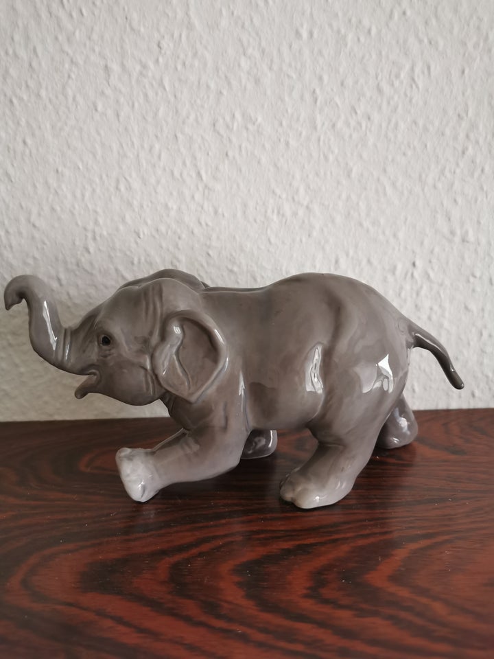 Porcelæn, Elefant figur