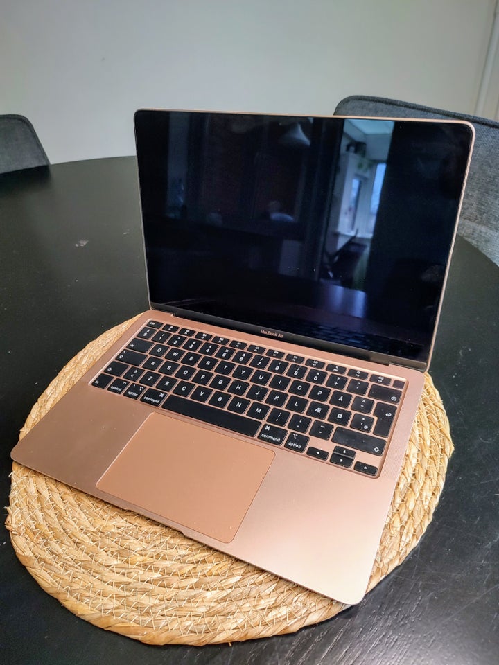 MacBook Air, 2020, 8 GB ram