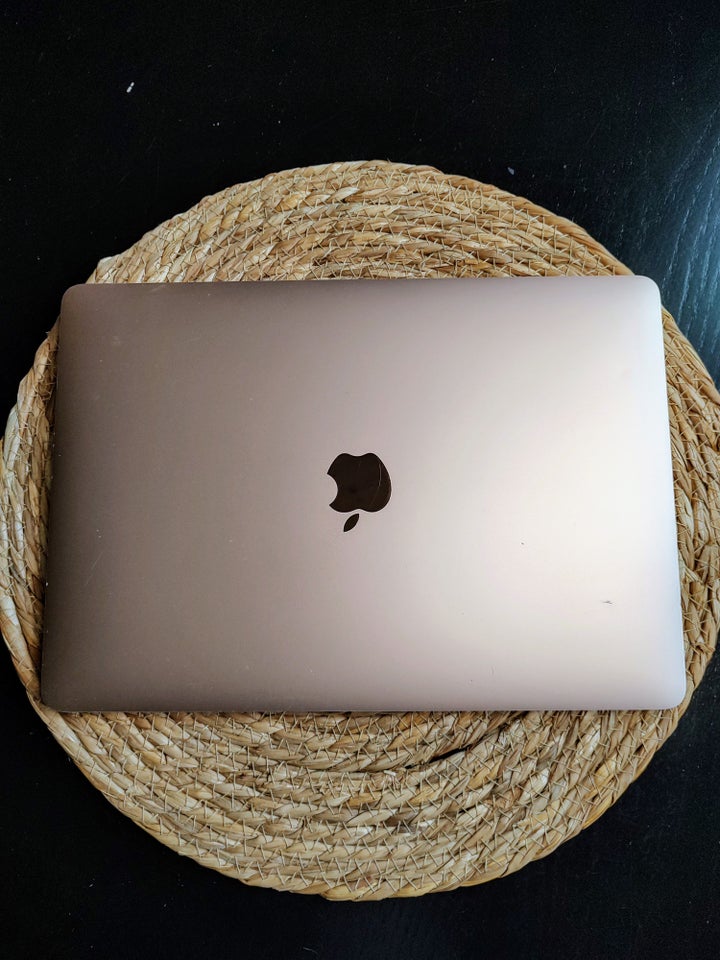 MacBook Air, 2020, 8 GB ram