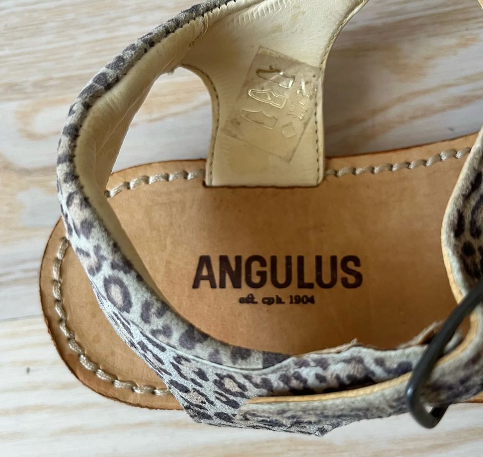 Sandaler, str. 37, Angulus