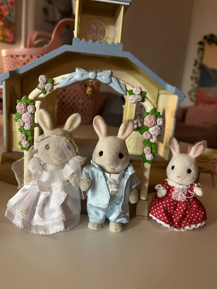 Sylvanian, Kirke og legeplads,