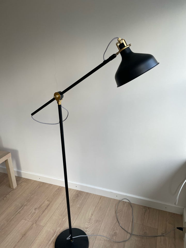 Gulvlampe, IKEA