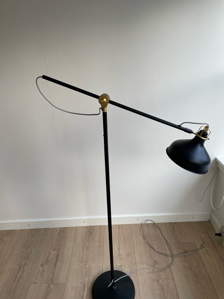 Gulvlampe, IKEA