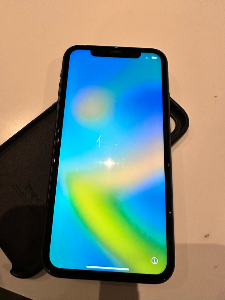 iPhone 11, 64 GB, sort