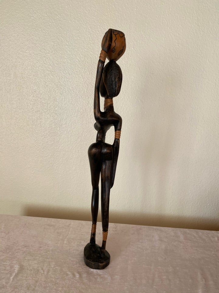 Afrikansk figur i træ Håndlavet