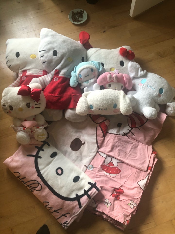 Hello kitty sengetøj bamser og