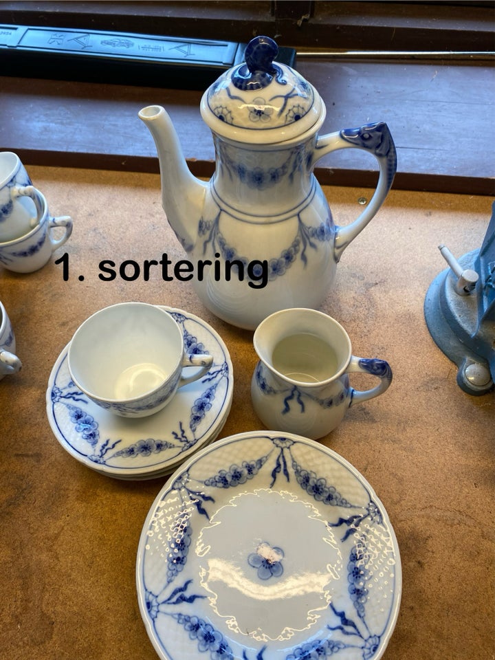 Porcelæn, Empire kaffestel, 57