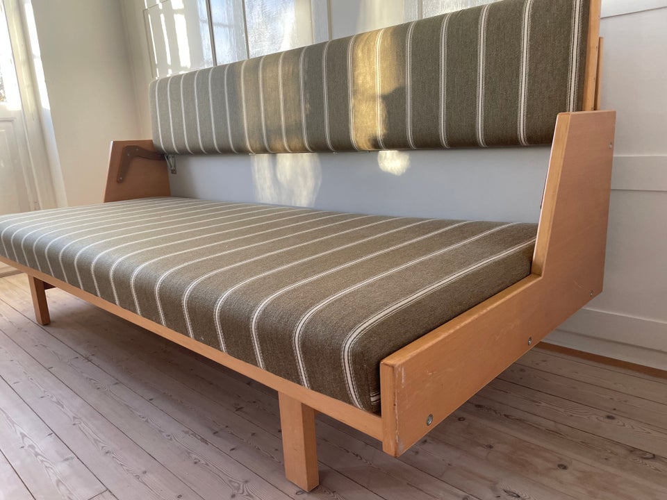 Wegner, GE258, Daybed