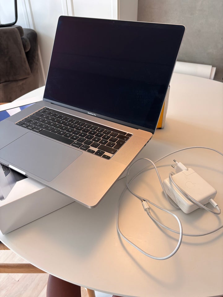 MacBook Pro, 16' 2019, intel core i9