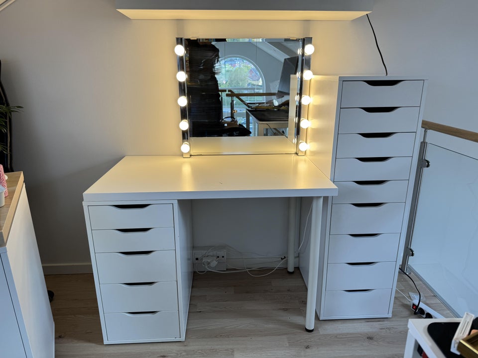 Skrivebord, Ikea