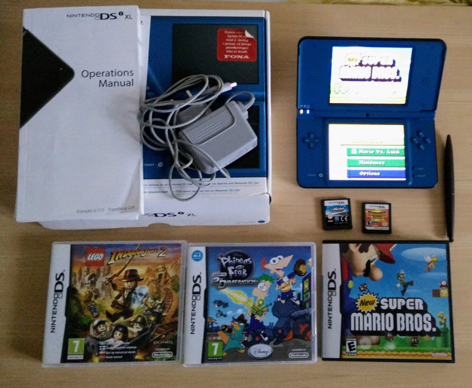 Nintendo DSI XL Nintendo DS