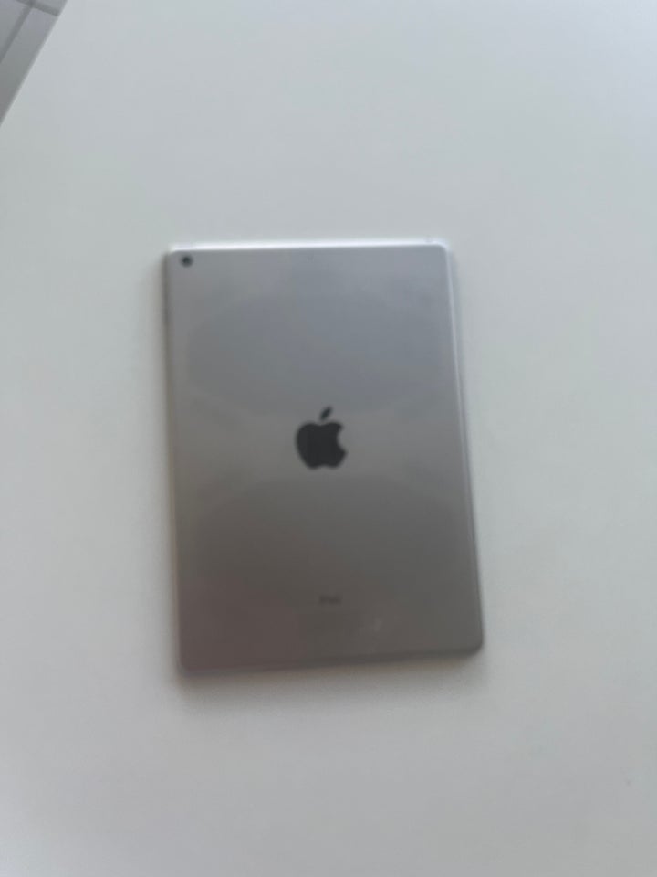 iPad 5, 32 GB, sort