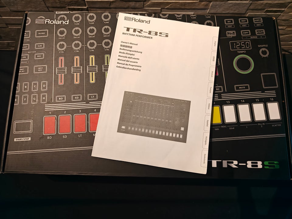 Trommemaskine, Roland TR-8